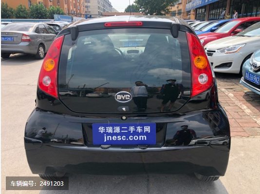 二手车价格仅一万元的车型--比亚迪F0!