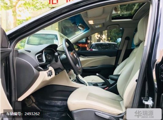 价格仅需五万却有颜值、有配置的二手汽车,一块儿看看吧!