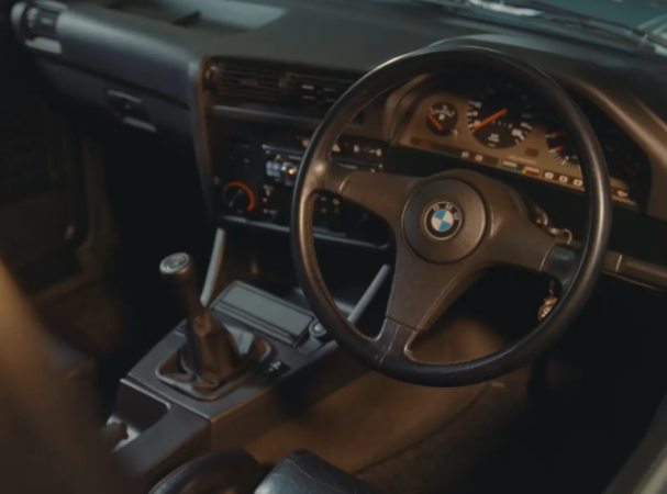 你觉得E30 M3非常酷?超稀少宝马E30 333i 你值得一看