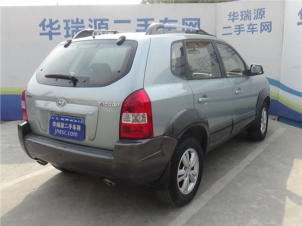 现代 途胜 2009款 2.0 两驱手动舒适型