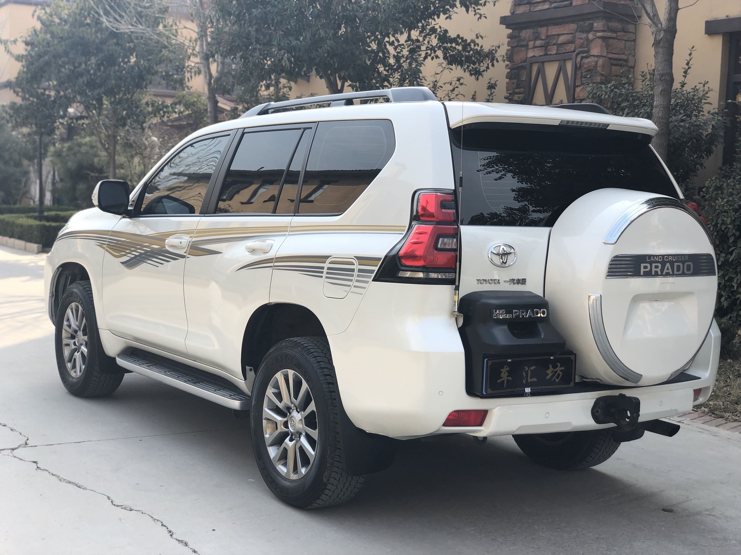 丰田-普拉多-2018款 3.5l 自动vx navi后挂备胎