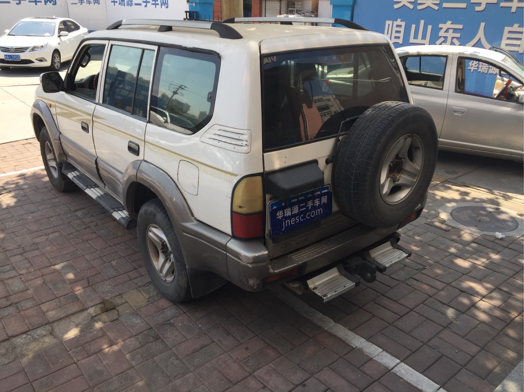 北汽制造陆霸2004款s100标准24手动两驱2400