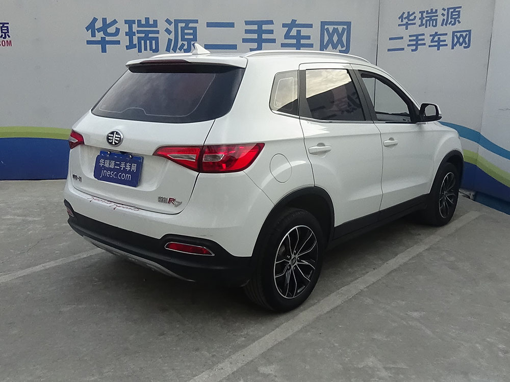 一汽 森雅r7 2017款 1.6l 手动时尚型