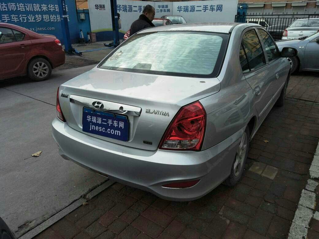 现代 伊兰特 2011款 1.6l 手动舒适型