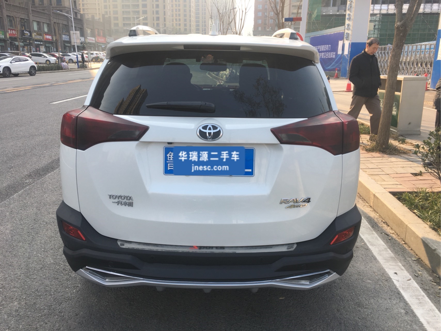 丰田-rav4荣放-2015款 2.0l cvt两驱风尚版