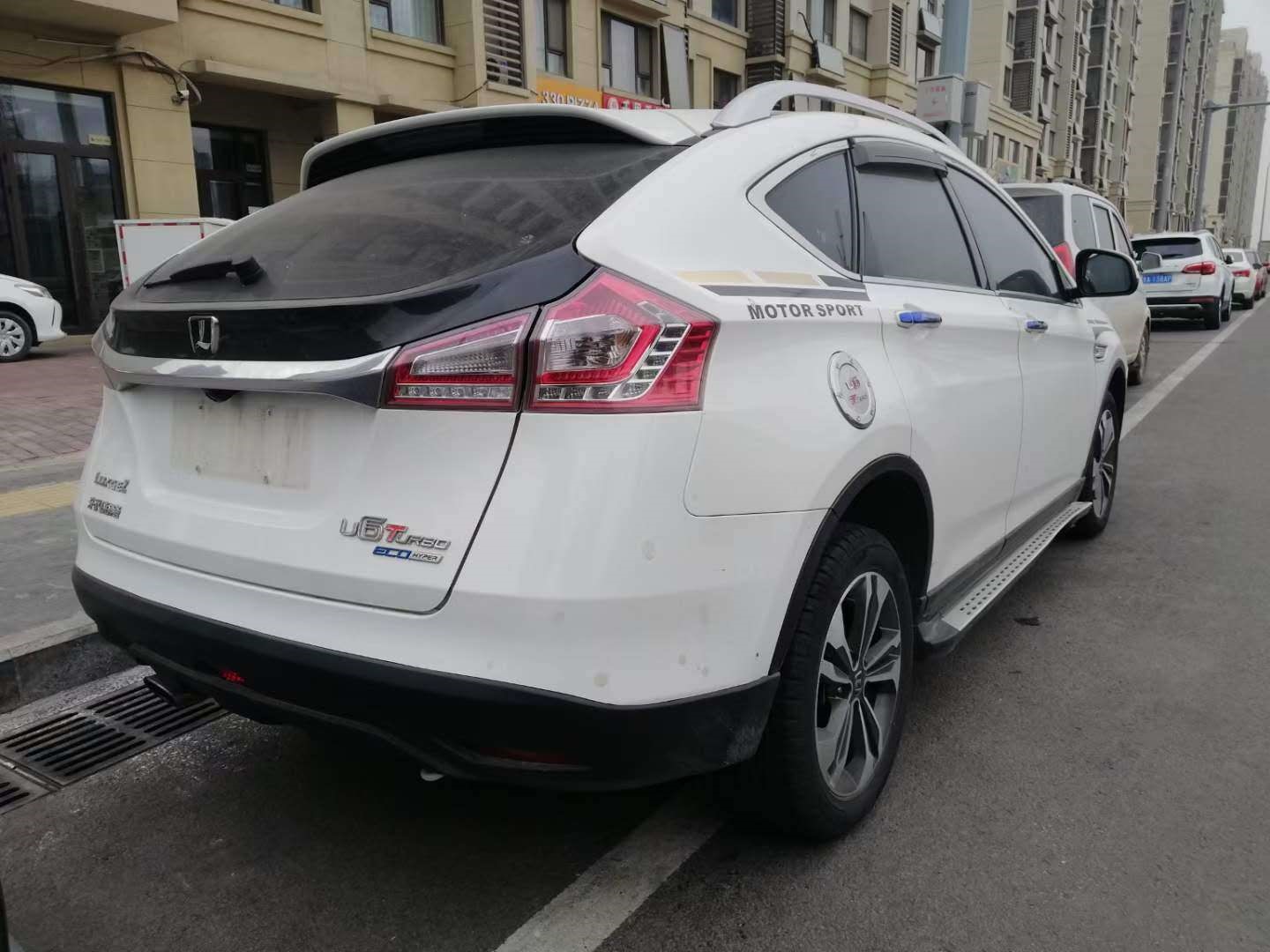 纳智捷优6suv2015款18t时尚型