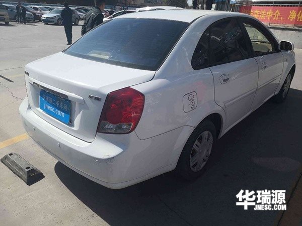 全球化中级轿车，别克凯越04款手工舒适版