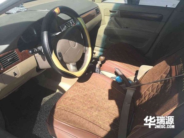 全球化中级轿车，别克凯越04款手工舒适版