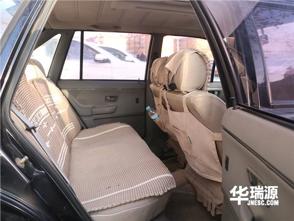 这不仅仅是一款车，还有情怀，大众桑塔纳经典款