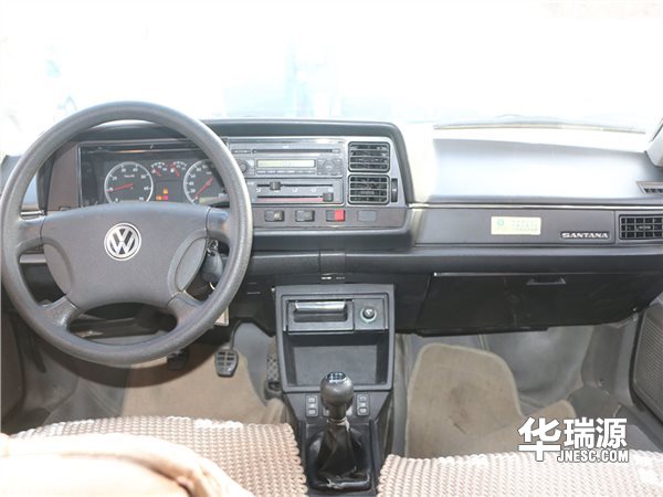 这不仅仅是一款车，还有情怀，大众桑塔纳经典款