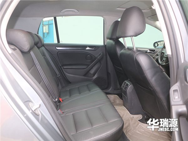 性能均衡且全方位的高尔夫 一口价只售5万