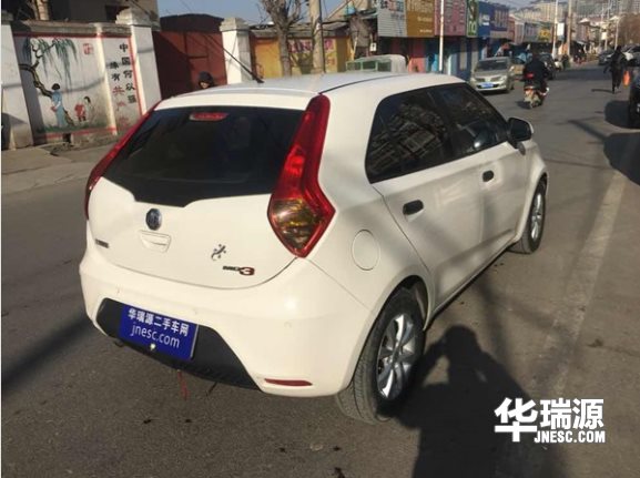 名爵-MG3-2012款集合了所有基础知识级轿车的优点