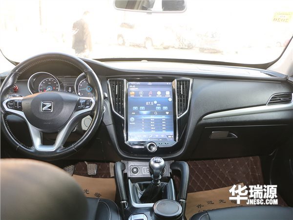 众泰SR7 2016款 配置比外观更惊艳！