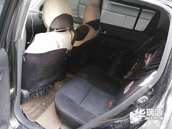 实惠耐用 合适青年的小车铃木雨燕 仅售2.5万
