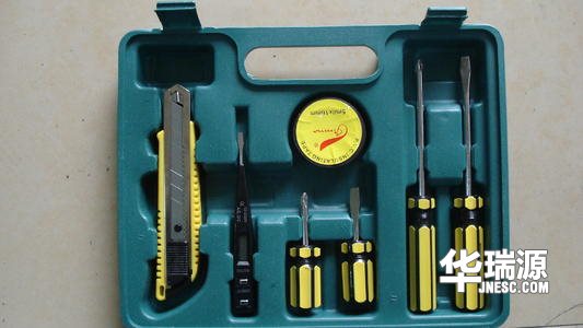 开车应具备的4样应对工具,便捷又安全!