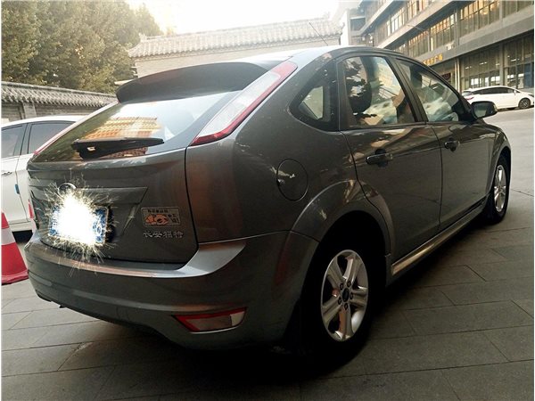 福特 福克斯 2010款 两厢 2.0l svp限量版