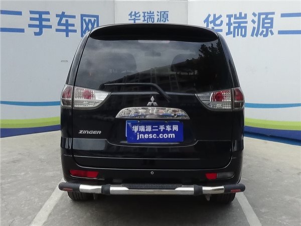 一辆有故事的车 三菱-君阁