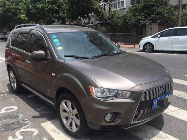 三菱 欧蓝德(进口) 2012款 劲界 2.4 时尚导航版