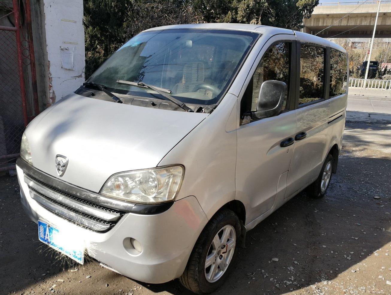 济南哈飞 路尊小霸王 2010款 小霸王 豪华型 hfj6392be 国Ⅲ