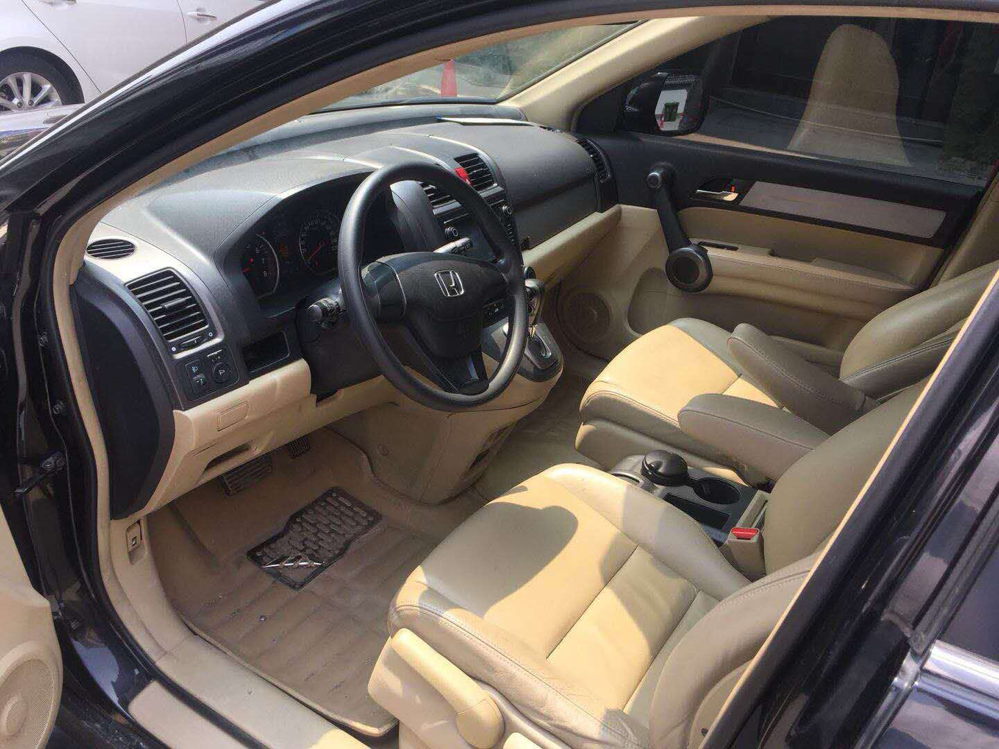 本田crv 2010款 2.0 自动挡四驱经典版