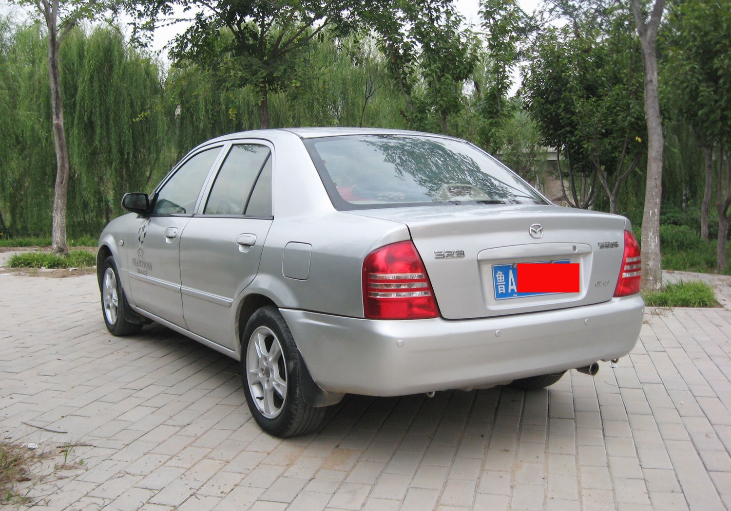 马自达海南马自达323