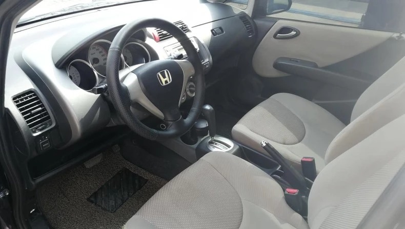 本田-飞度-2008款 1.3 自动舒适版