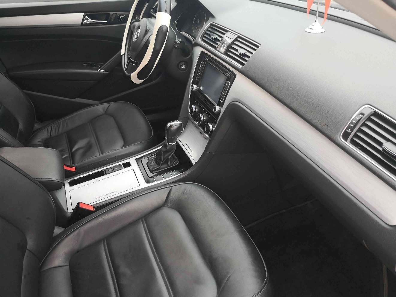 大众-帕萨特-2014款 1.8tsi dsg尊荣版