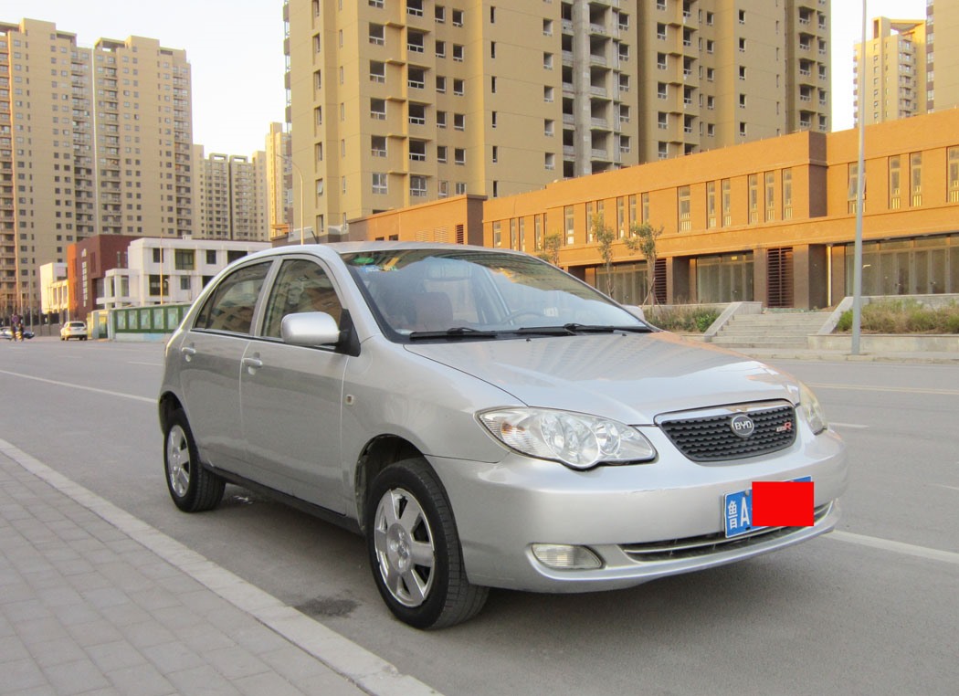 比亚迪 比亚迪f3 2011款 1.5l 新白金版舒适型