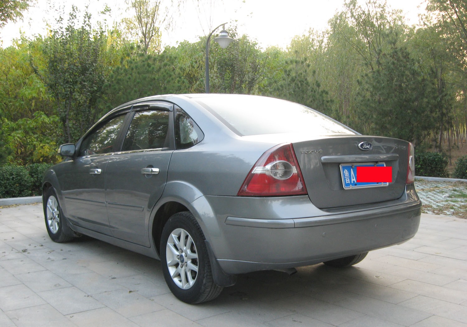 福特 福克斯 2007款 三厢 1.8l 自动时尚型