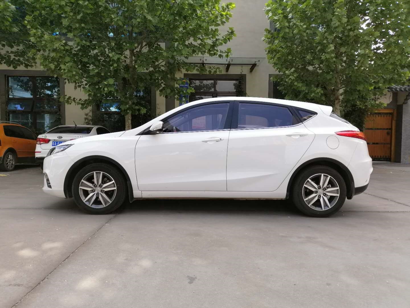 长安 逸动 2015款 xt 1.6l 手动锐酷型 国iv