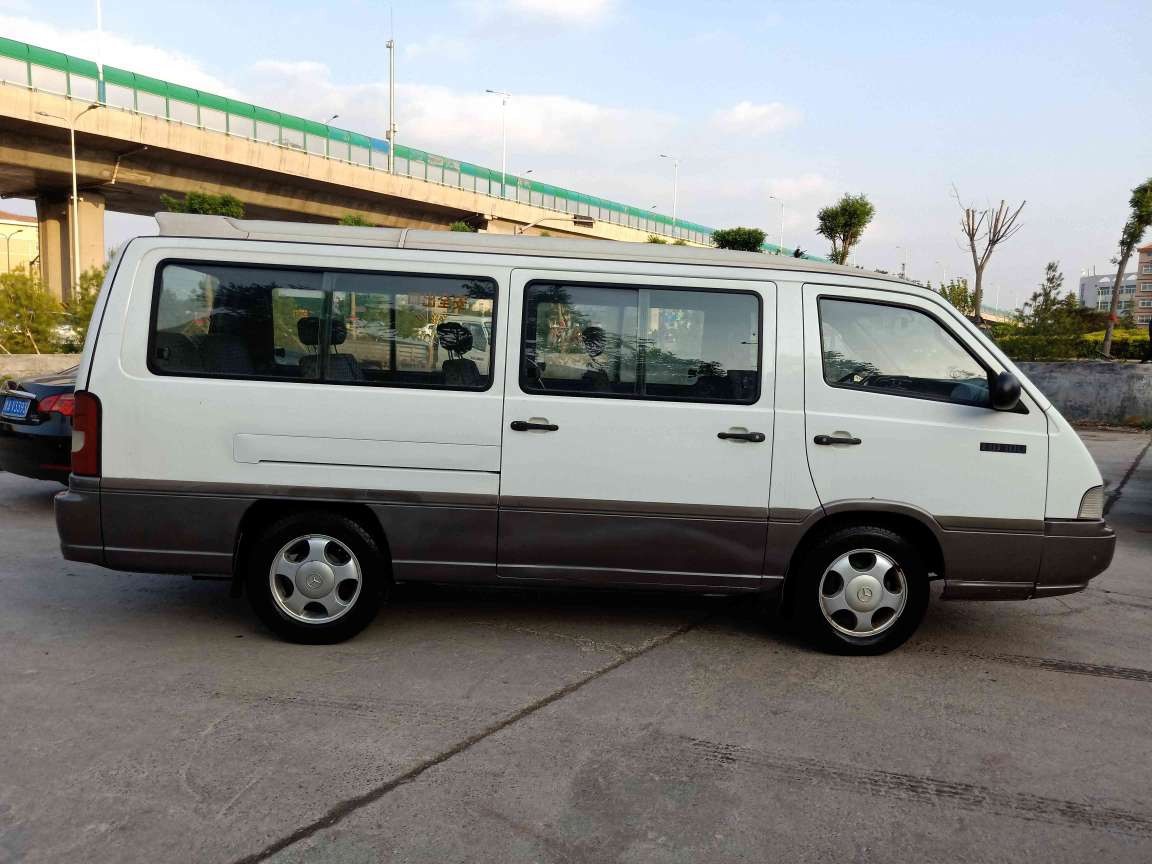 奔驰-奔驰mb100-2001款 mb100 2.3l mt 标准型