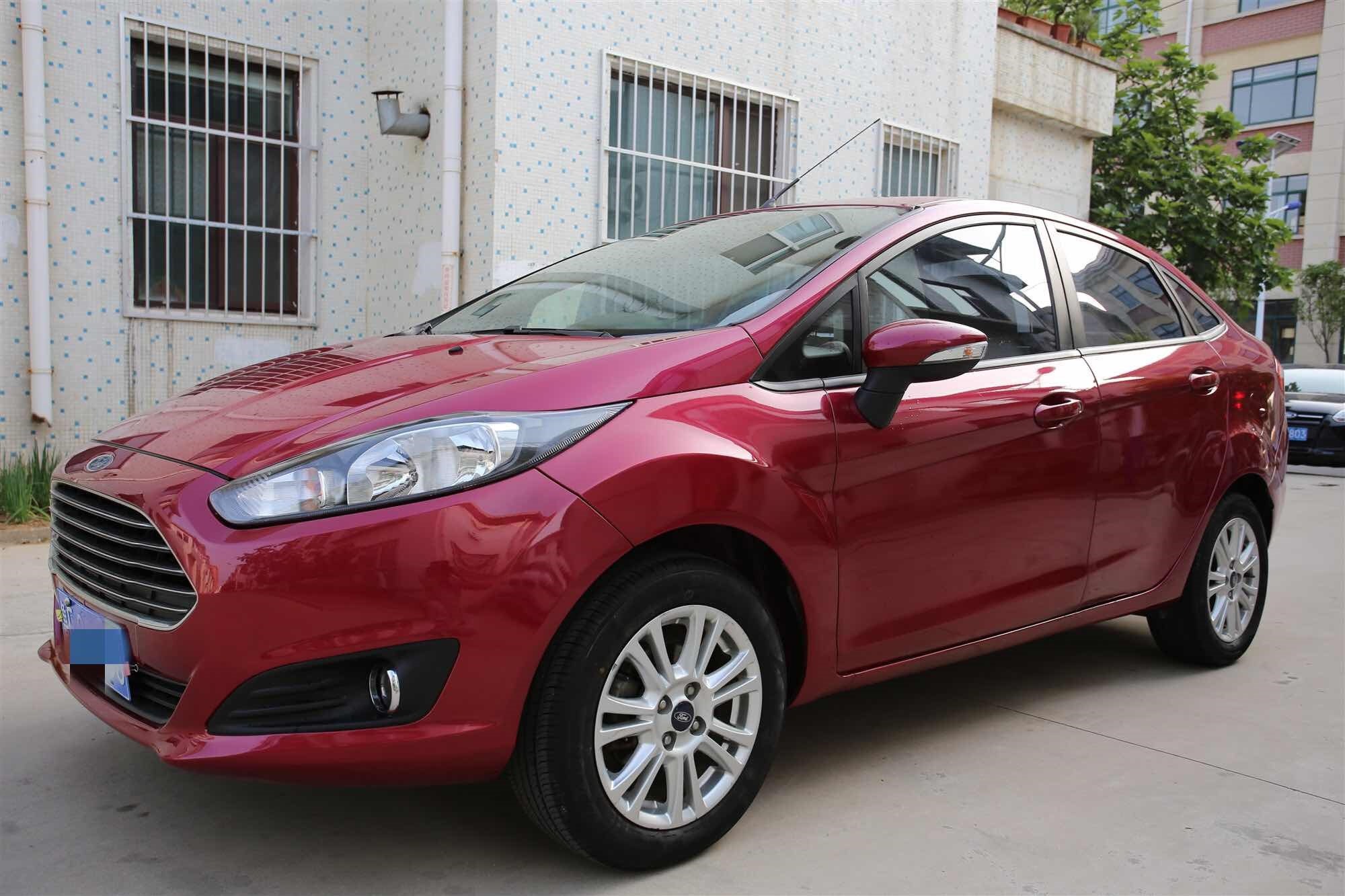 福特嘉年华三厢2013款三厢15l自动品尚型