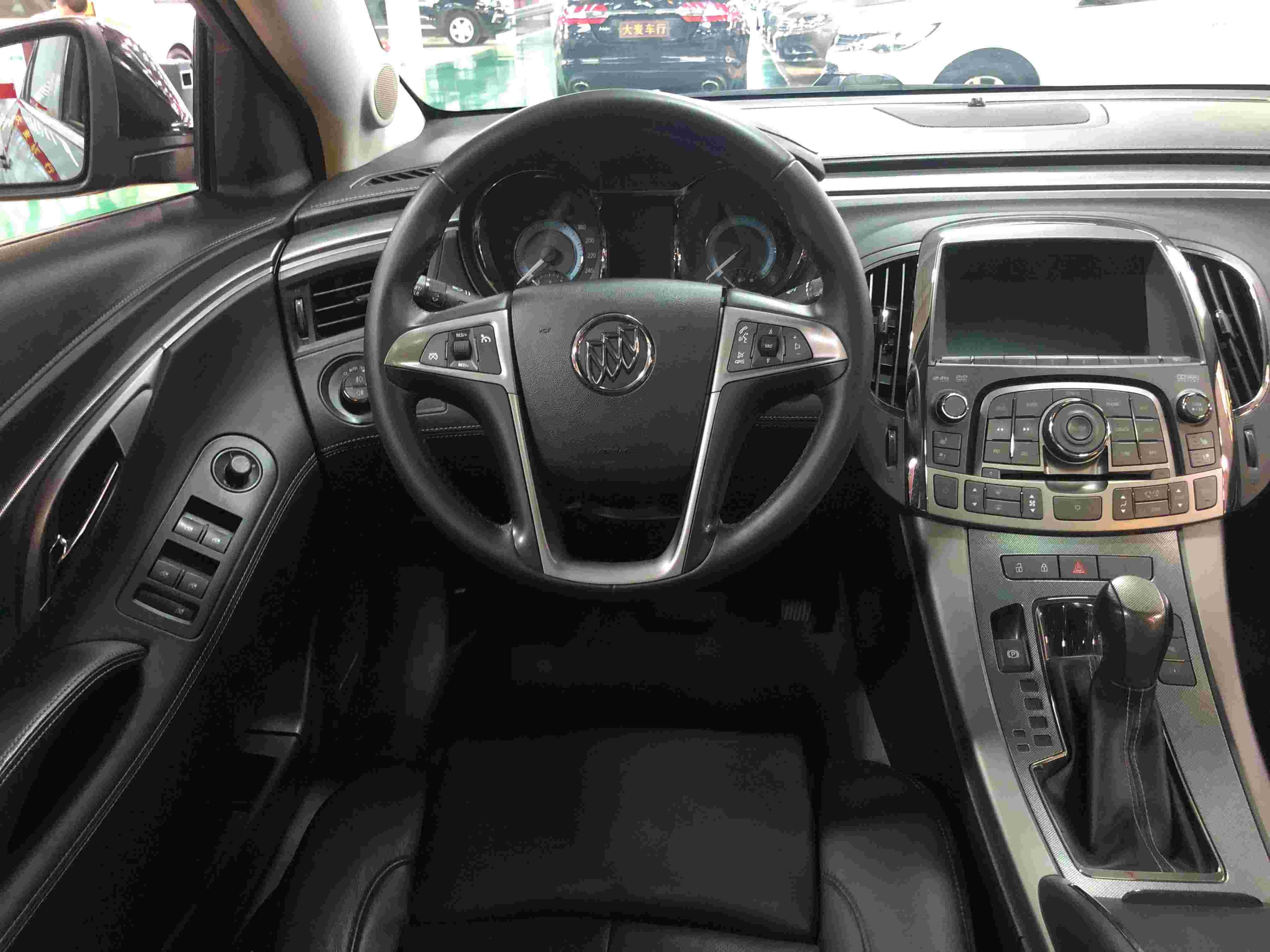 别克 君越 2010款 3.0 手自一体旗舰版