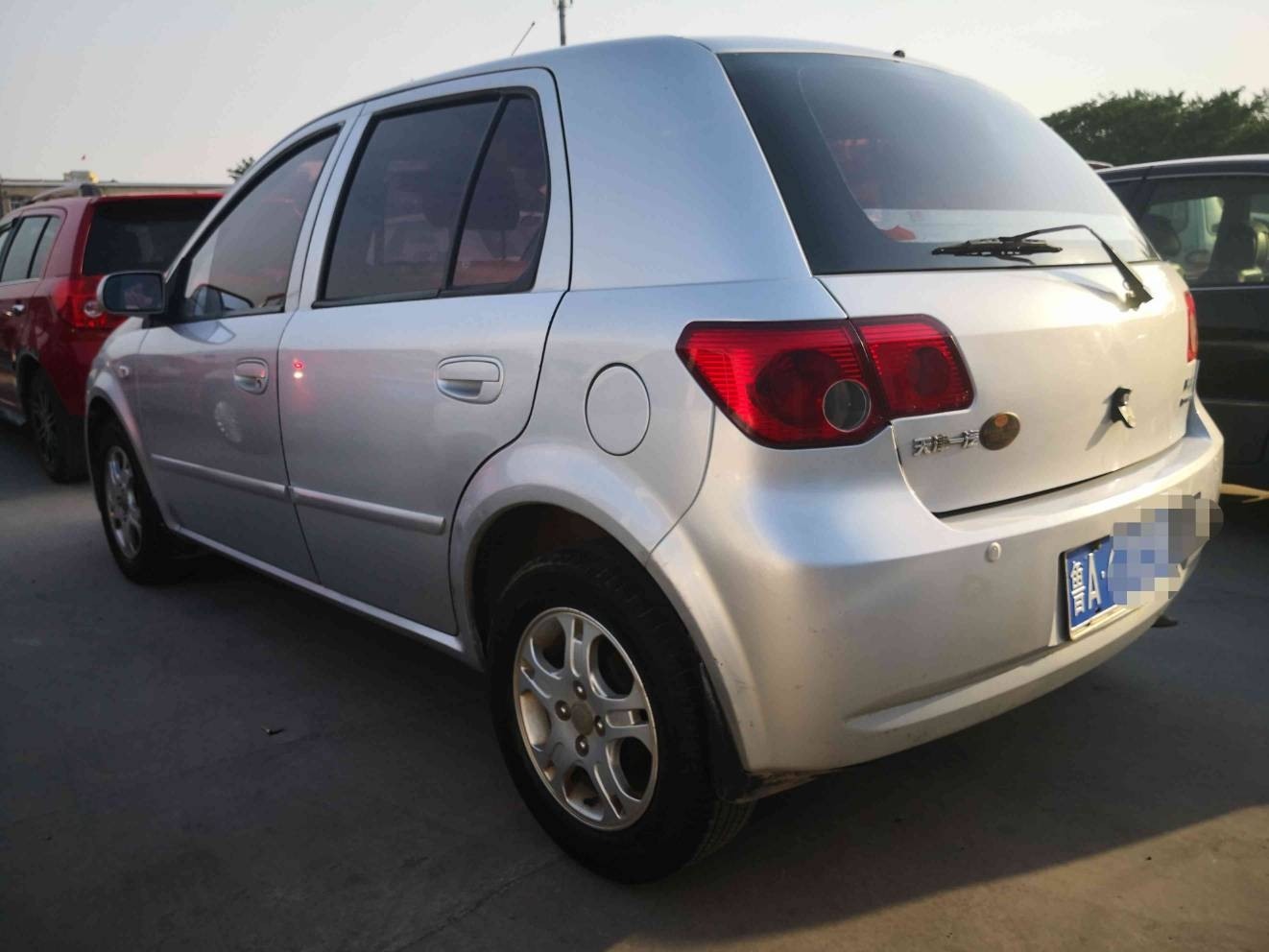 济南一汽-威志-2008款 两厢 1.3l 手动精英型