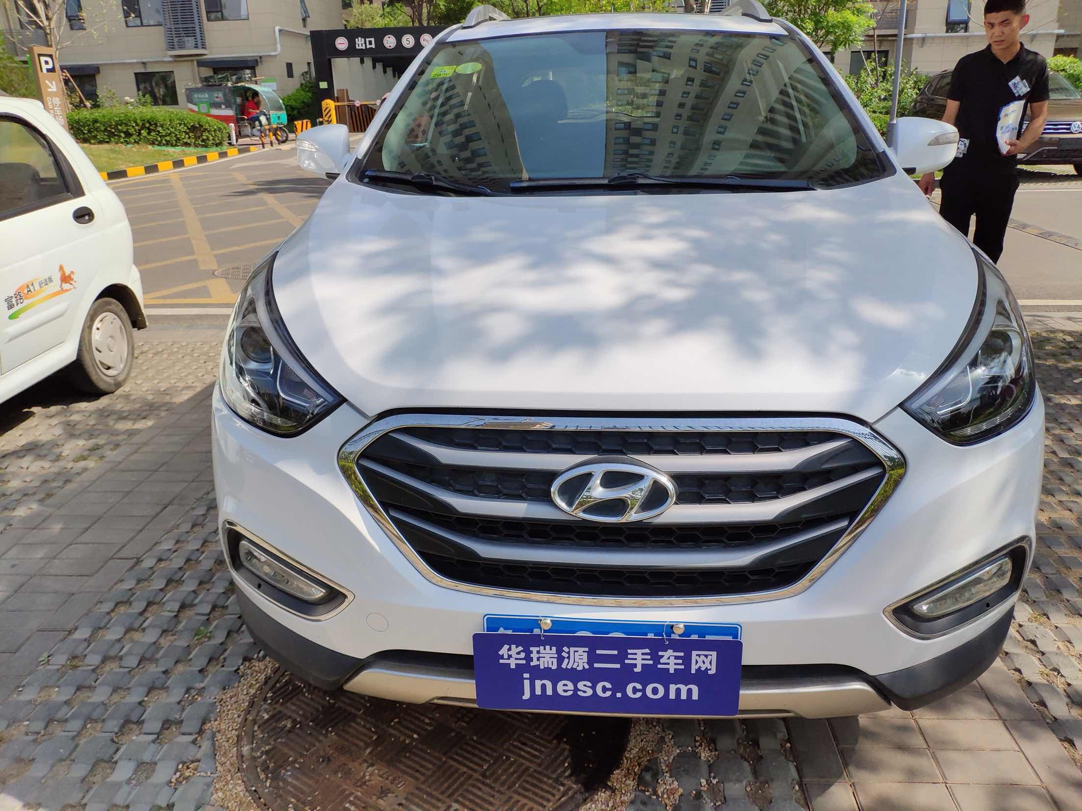 现代 北京现代ix35 2015款 2.0l 自动两驱领先型 国v