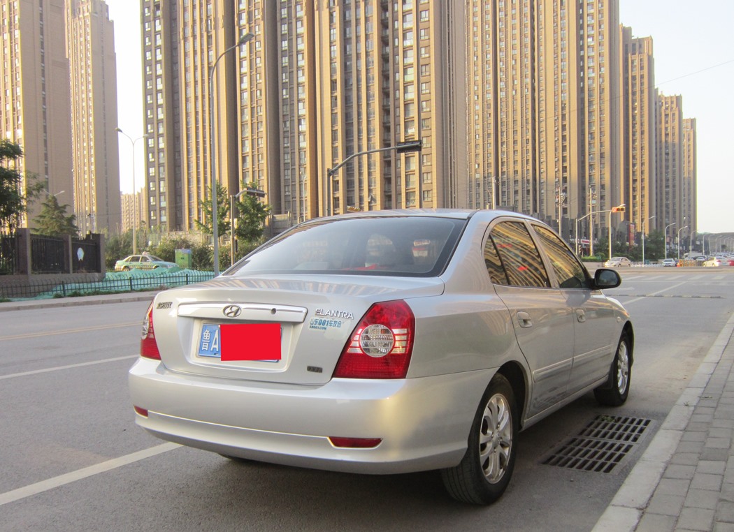 济南现代 伊兰特 2011款 1.6 手动舒适型