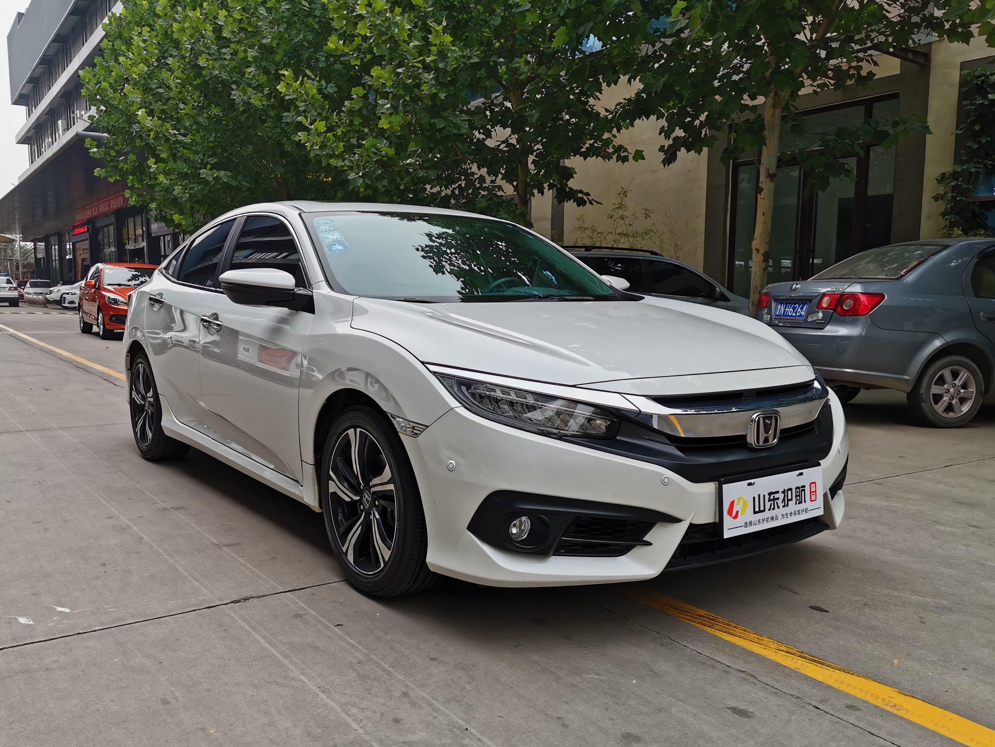 本田 思域 2016款 220turbo cvt尊贵版