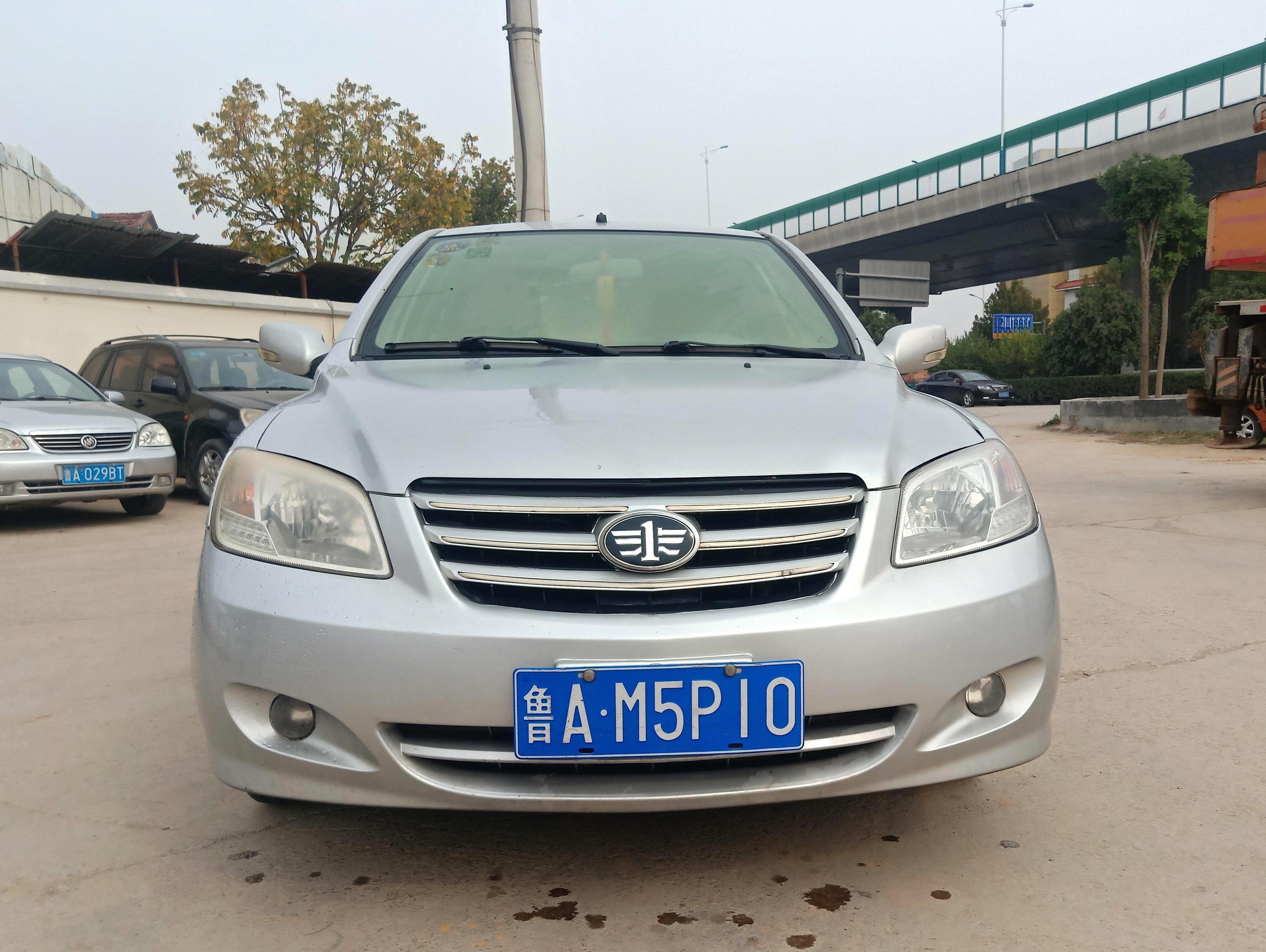 一汽 夏利n5 2011款 1.3 手动豪华型