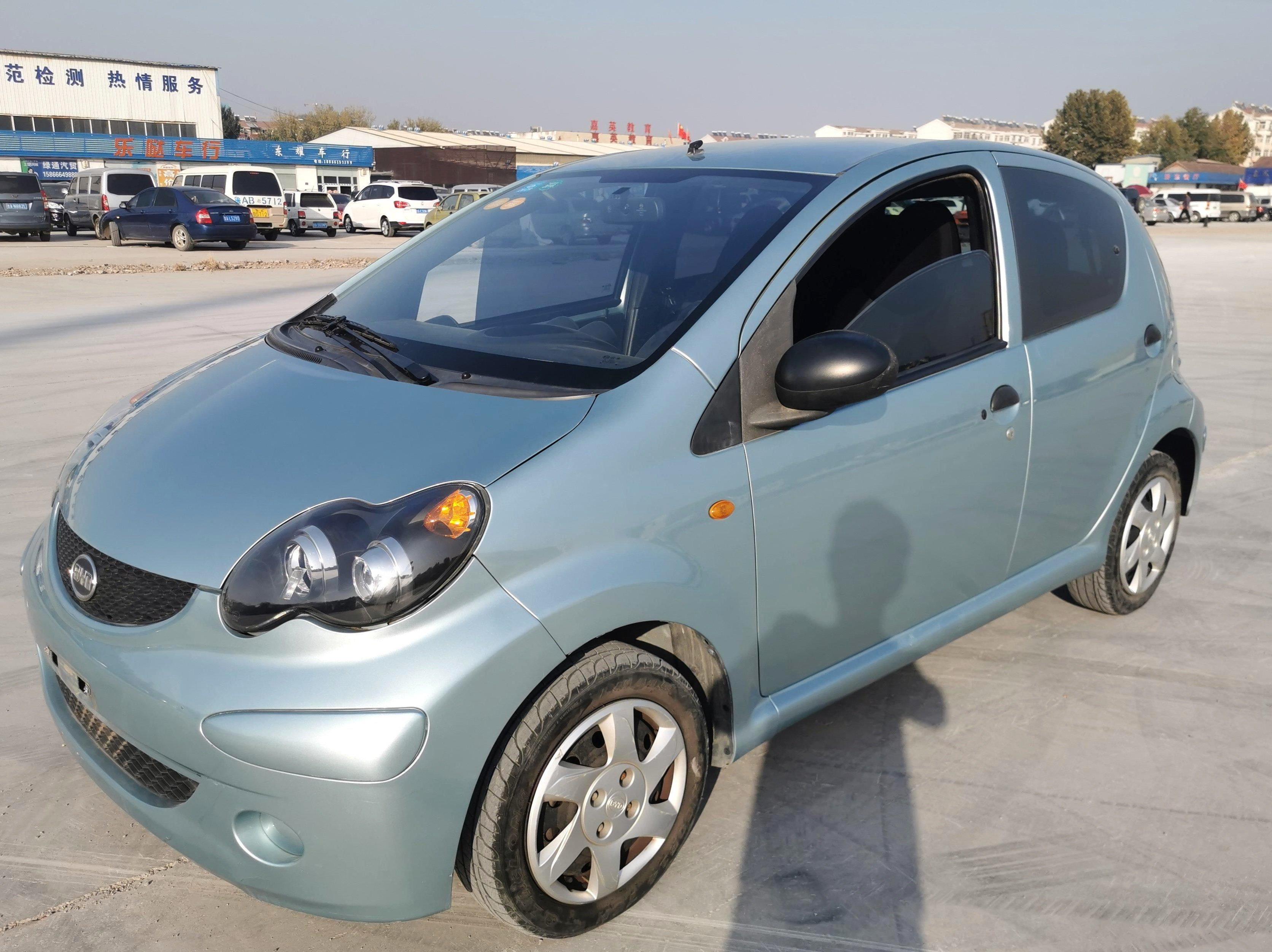 比亚迪f02012款10l铉酷型