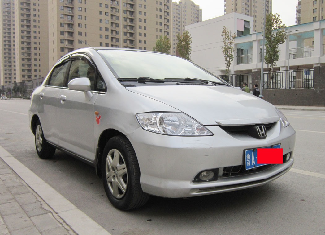 本田 飞度 2004款 三厢 1.3l cvt