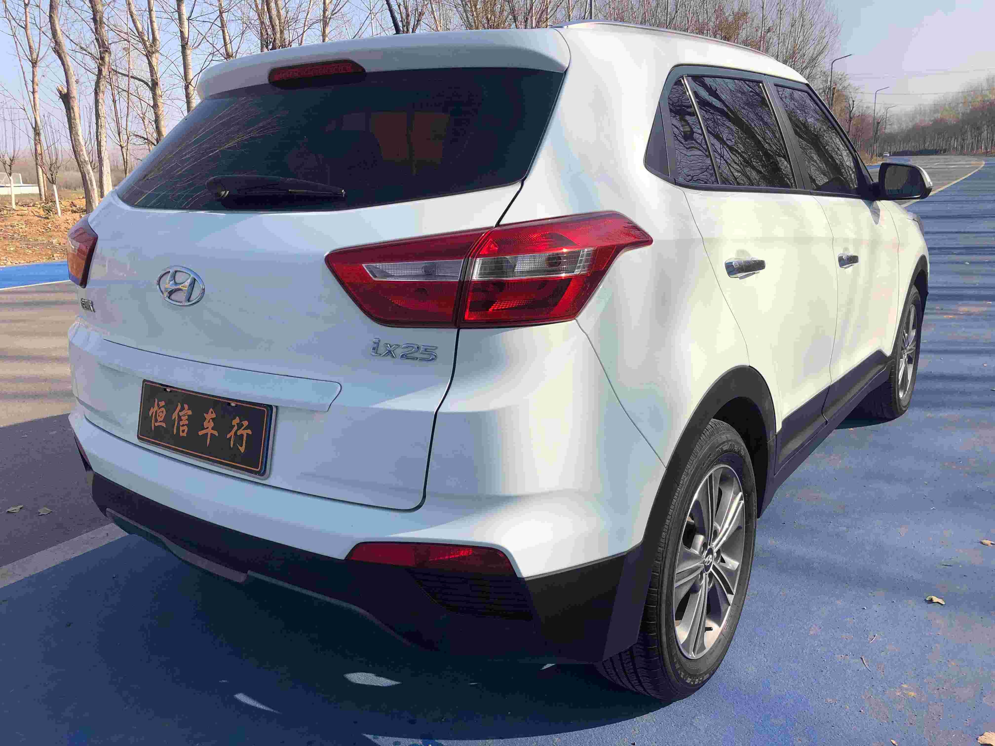 现代 北京现代ix25 2015款 1.6l 自动两驱智能型gls