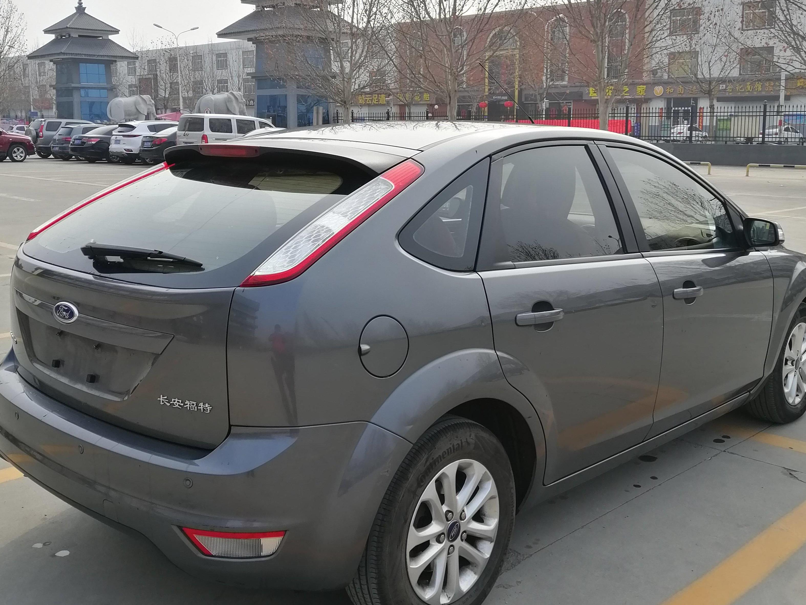 福特 福克斯 2013款 两厢经典 1.8l 手动百万纪念版