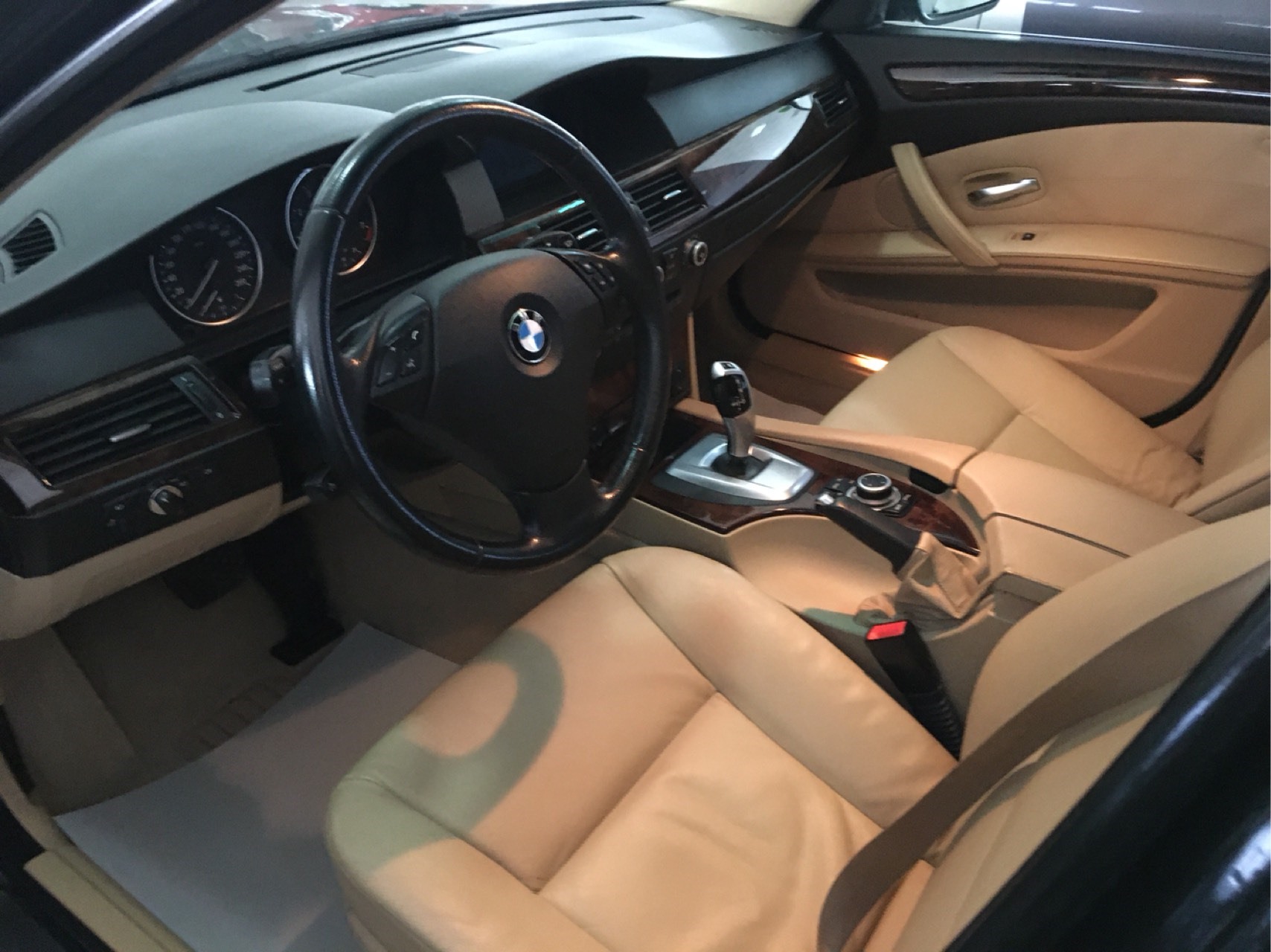 宝马宝马5系2010款530li豪华型