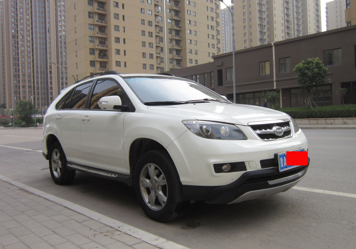 比亚迪 比亚迪s6 2014款 2.0l 手动尊贵型 5座