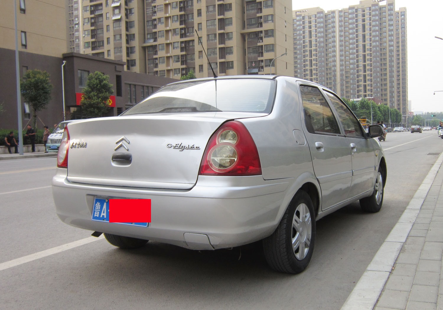 雪铁龙爱丽舍2009款经典爱丽舍三厢16l手动科技型