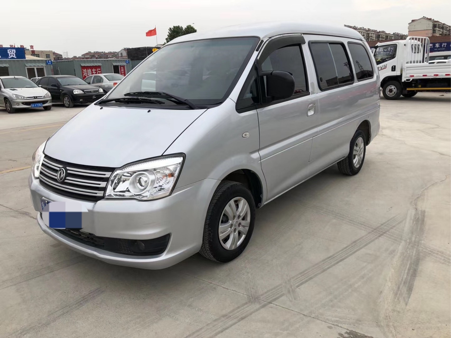 东风风行-菱智-2013款 v3 1.5l 7座标准型ii