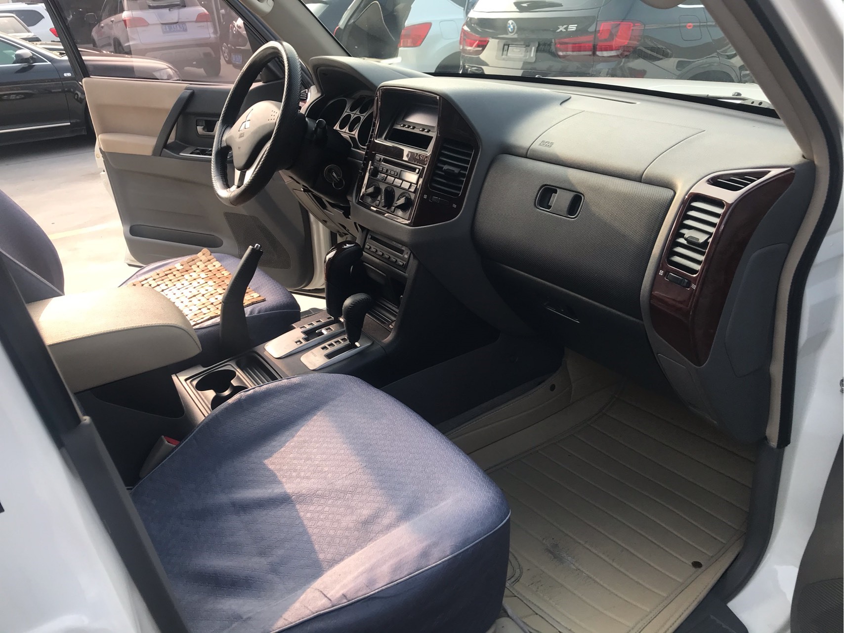 济南三菱-帕杰罗-2011款 v73 3.0l at gls