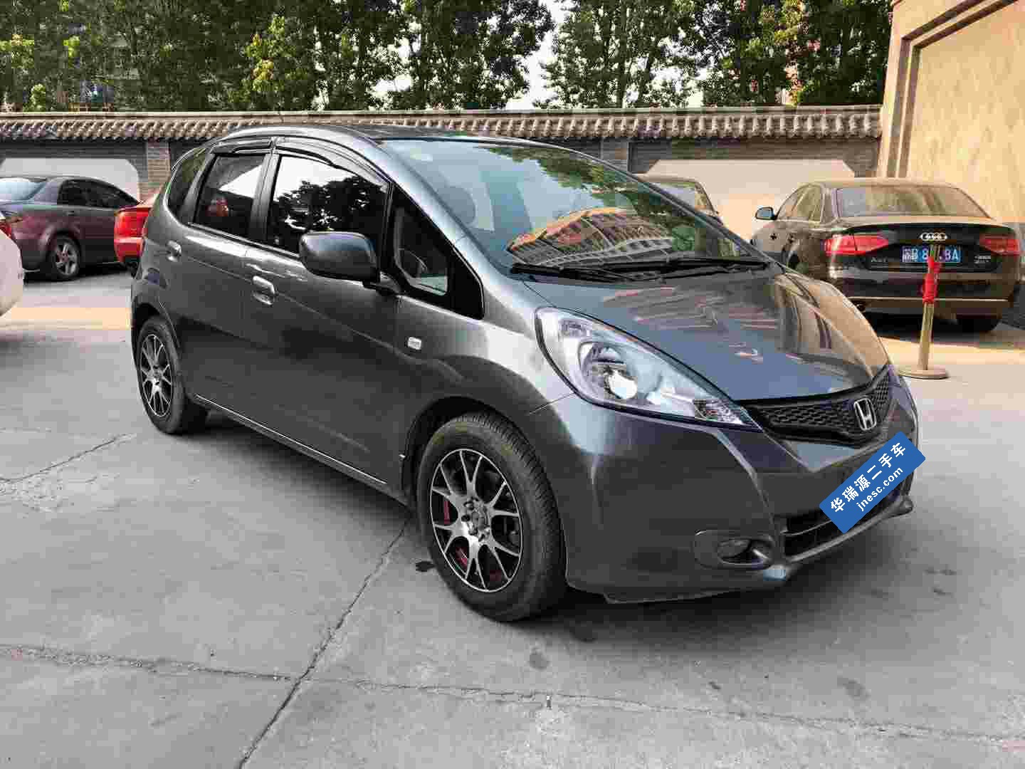 本田-飞度-2012款 1.3l 手动 舒适版