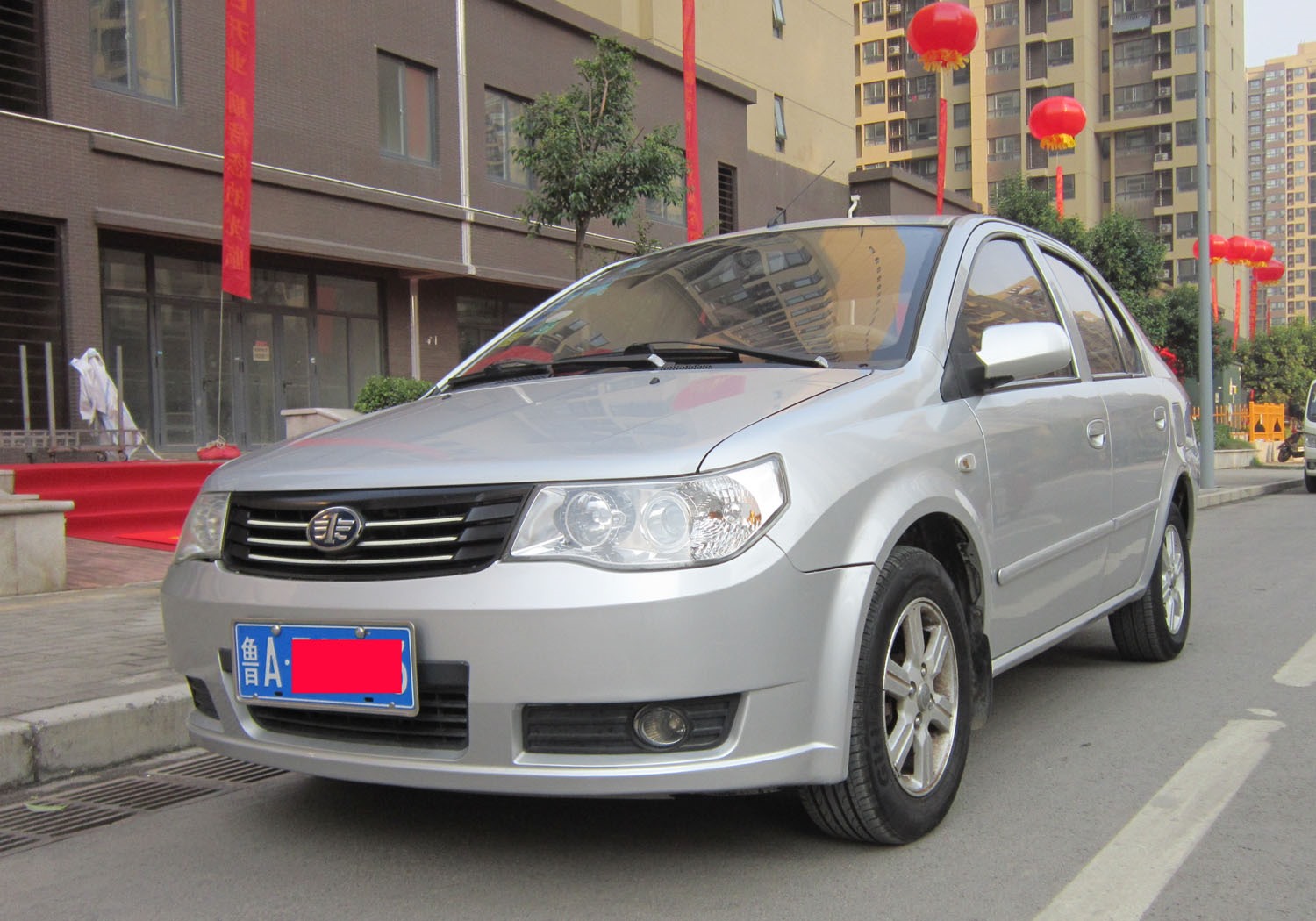 济南一汽 威志 2011款 三厢 1.5l 手动精英型