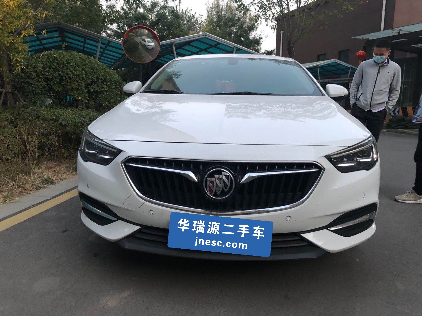 别克-君威-2017款 28t 尊贵型君威